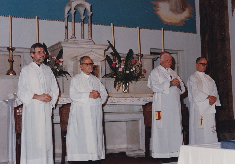Montevideo 1993. I concelebranti del rito